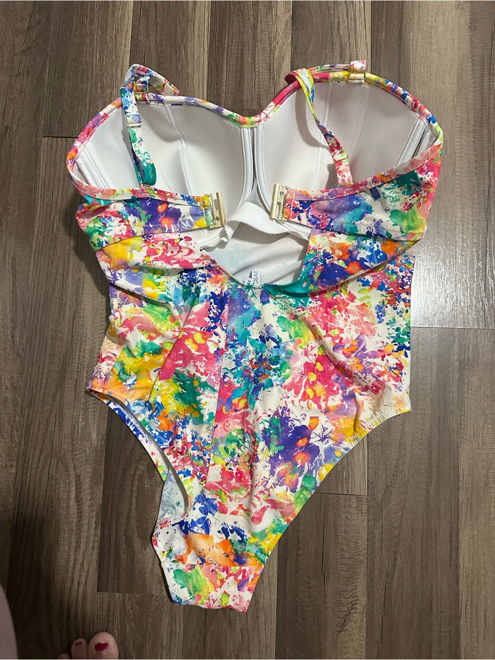 Color Splash Ruffle One-Piece Swimsuit - Multicolor - Picture 2 of 3